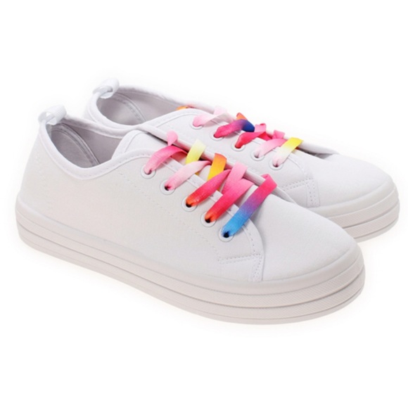❤️‍🔥 NWOT Ladies sneakers with rainbow laces! - Picture 1 of 3